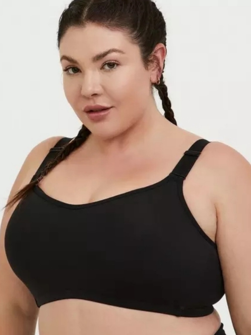NWT Torrid Active Sports Bra Black No Wire  Adjustable Straps Med Support 44DDD